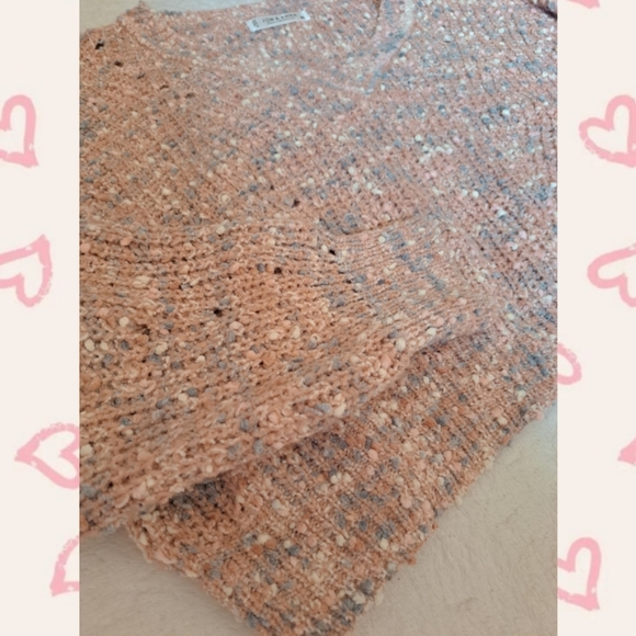 Cropped Sweater - Picture 4 of 4